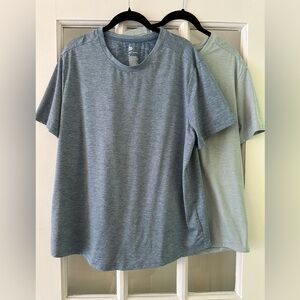 Pair of Men’s Short Sleeve Shirts, XL, Blue and Green